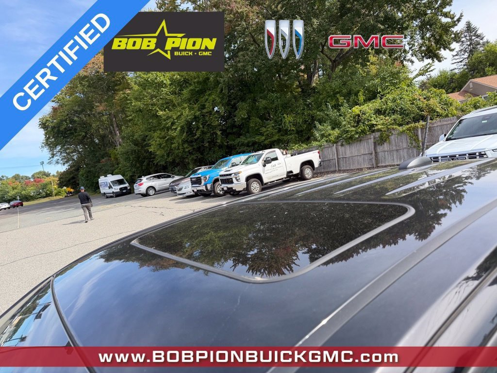 Used 2025 GMC Canyon Denali AWD/4WD image 5