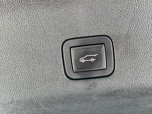 Used 2024 Cadillac Escalade Sport Platinum AWD/4WD image 16