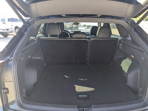 Used 2021 Volkswagen Atlas Cross Sport SEL R-Line image 6