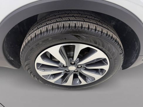 Used 2022 Buick Encore Preferred image 8