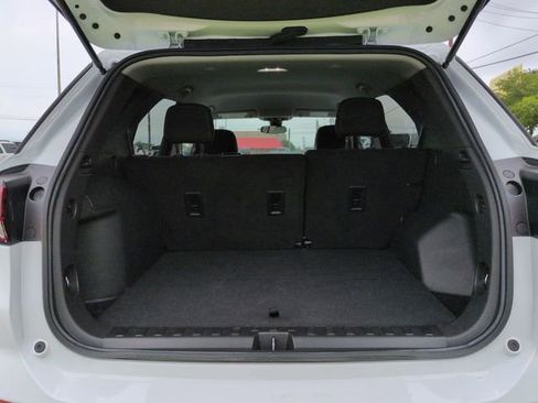 Used 2022 Chevrolet Equinox LS w/ LS Convenience Package FWD image 23