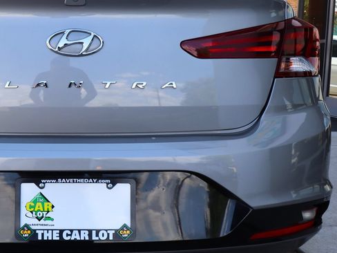 Used 2020 Hyundai Elantra Value Edition w/ Cargo Package (C1) FWD image 20