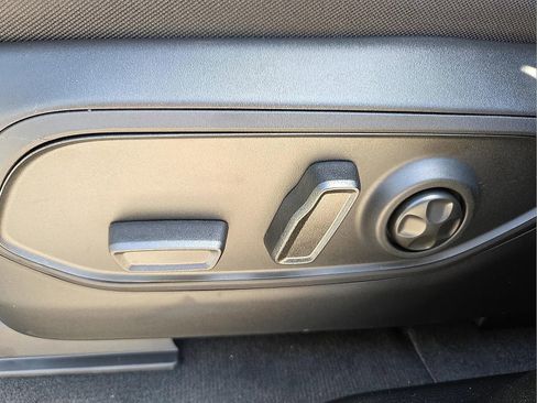 New 2025 Jeep Grand Cherokee L Laredo w/ Luxury Tech Group I image 16