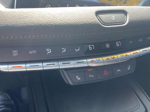 Used 2023 Cadillac XT4 Premium Luxury w/ LPO, ONYX Package AWD/4WD image 27