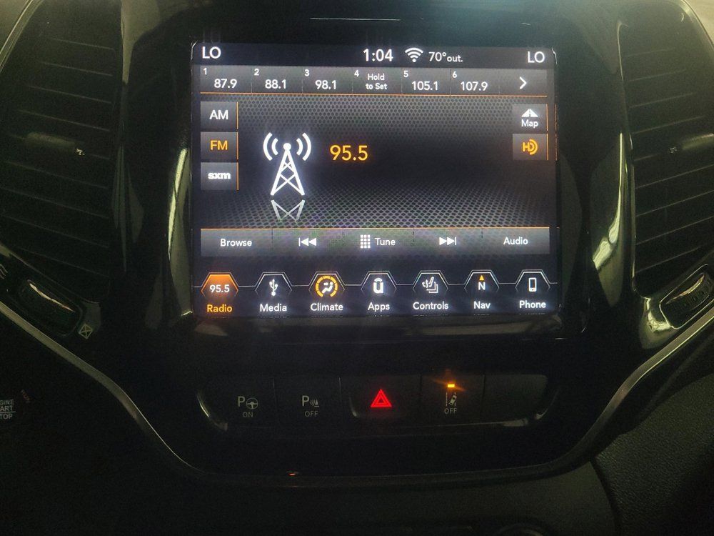 Used 2019 Jeep Cherokee Limited w/ Technology Group FWD image 25