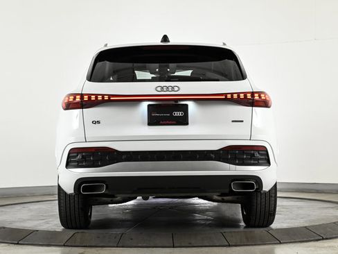 Certified 2025 Audi Q5 Premium w/ Convenience Package image 7