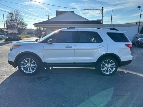 Used 2013 Ford Explorer XLT image 3