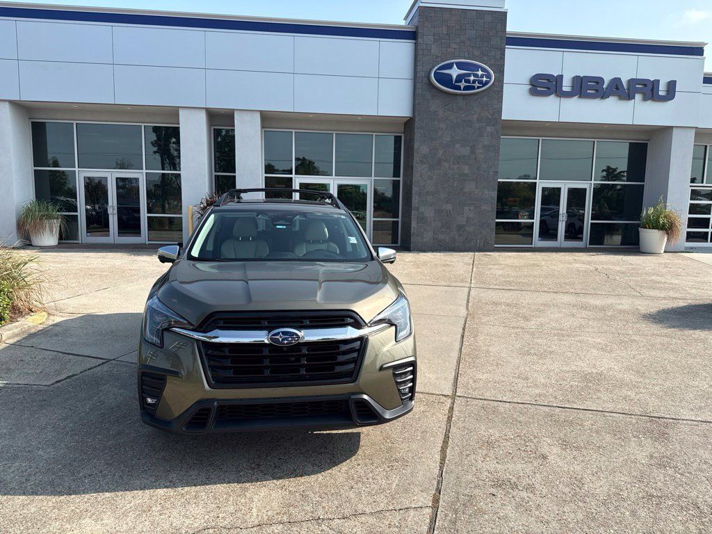 Used 2023 Subaru Ascent Limited w/ Technology Package AWD/4WD image 2