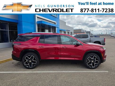 New 2026 Chevrolet Traverse High Country w/ LPO, Floor Liner Package AWD/4WD image 8
