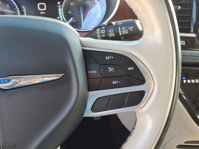 Used 2020 Chrysler Pacifica Limited FWD image 20