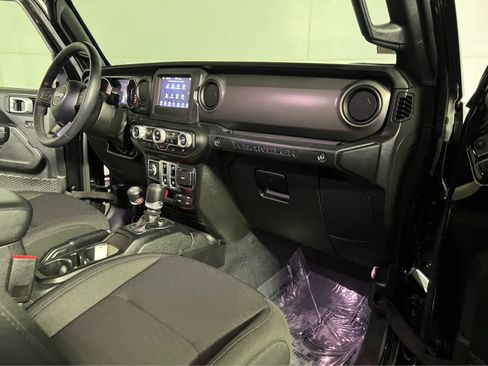 Used 2022 Jeep Wrangler Sport AWD/4WD image 26