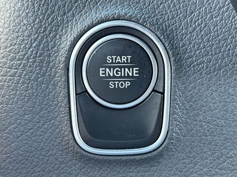 Used 2025 Mercedes-Benz Sprinter 2500 image 20