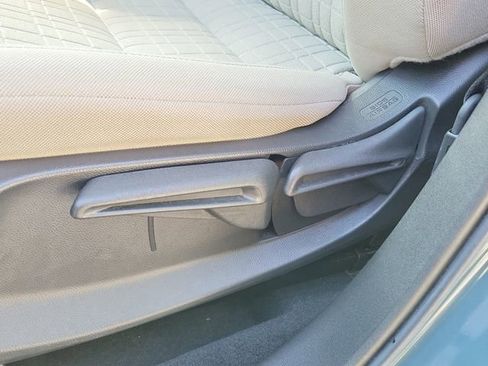Certified 2024 Honda HR-V LX image 19
