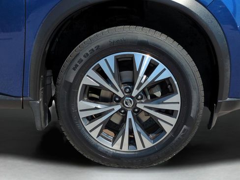 Certified 2021 Nissan Rogue SV image 10