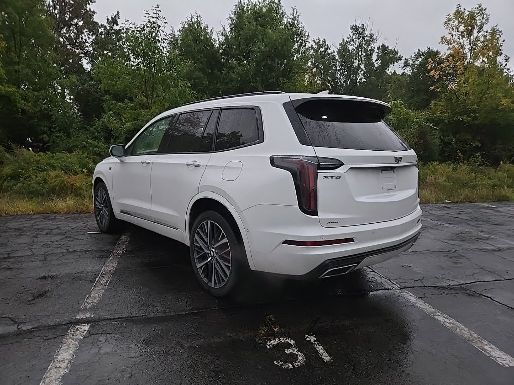 Certified 2023 Cadillac XT6 Sport w/ Platinum Package AWD/4WD image 5