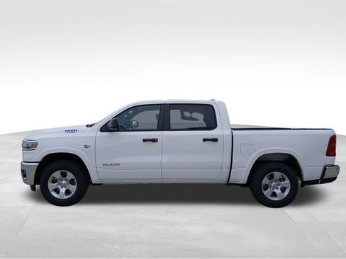 New 2026 RAM 1500 4x4 Crew Cab image 2
