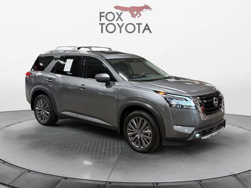 Used 2023 Nissan Pathfinder SL w/ SL Premium Package image 9