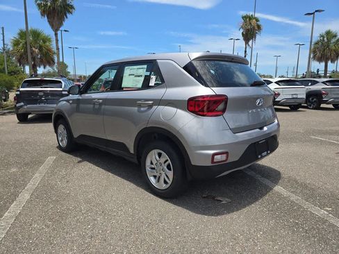 New 2026 Hyundai Venue SE FWD image 4