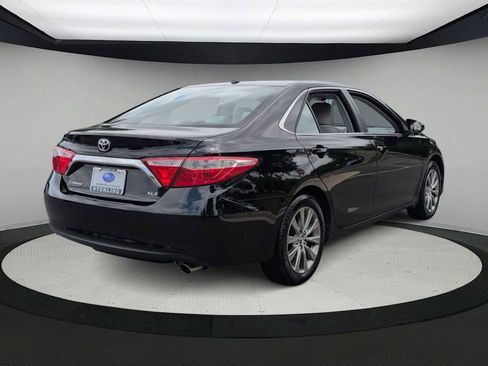 Used 2016 Toyota Camry XLE FWD image 8