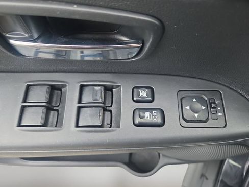 Used 2023 Mitsubishi Outlander Sport ES AWD/4WD image 17