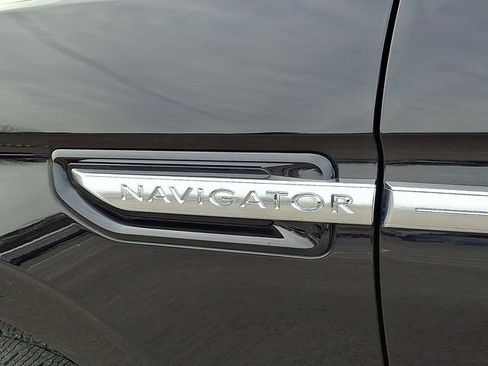 Used 2019 Lincoln Navigator L Reserve image 31