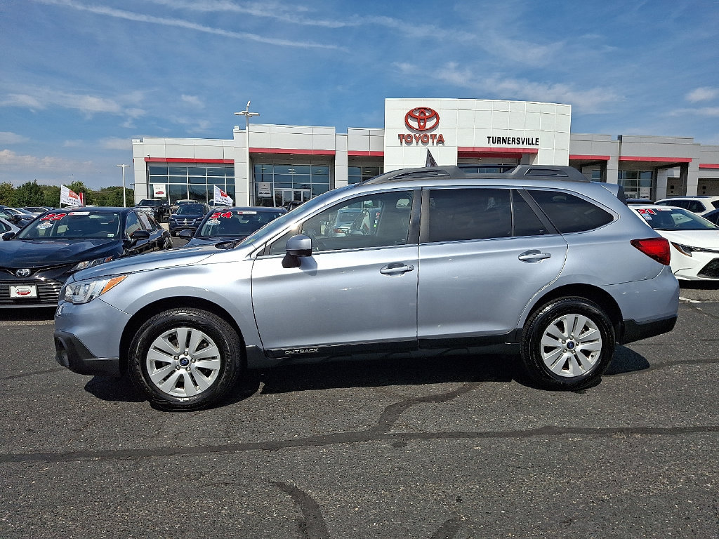 Used 2017 Subaru Outback 2.5i Premium AWD/4WD image 7