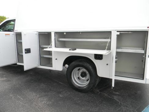 Used 2022 Ford F350 XL w/ Power Equipment Group RWD image 13