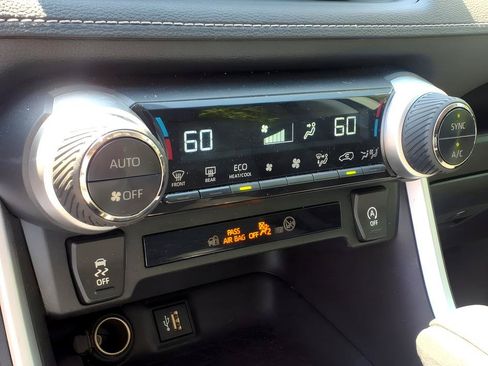 Used 2023 Toyota RAV4 XLE AWD/4WD image 19