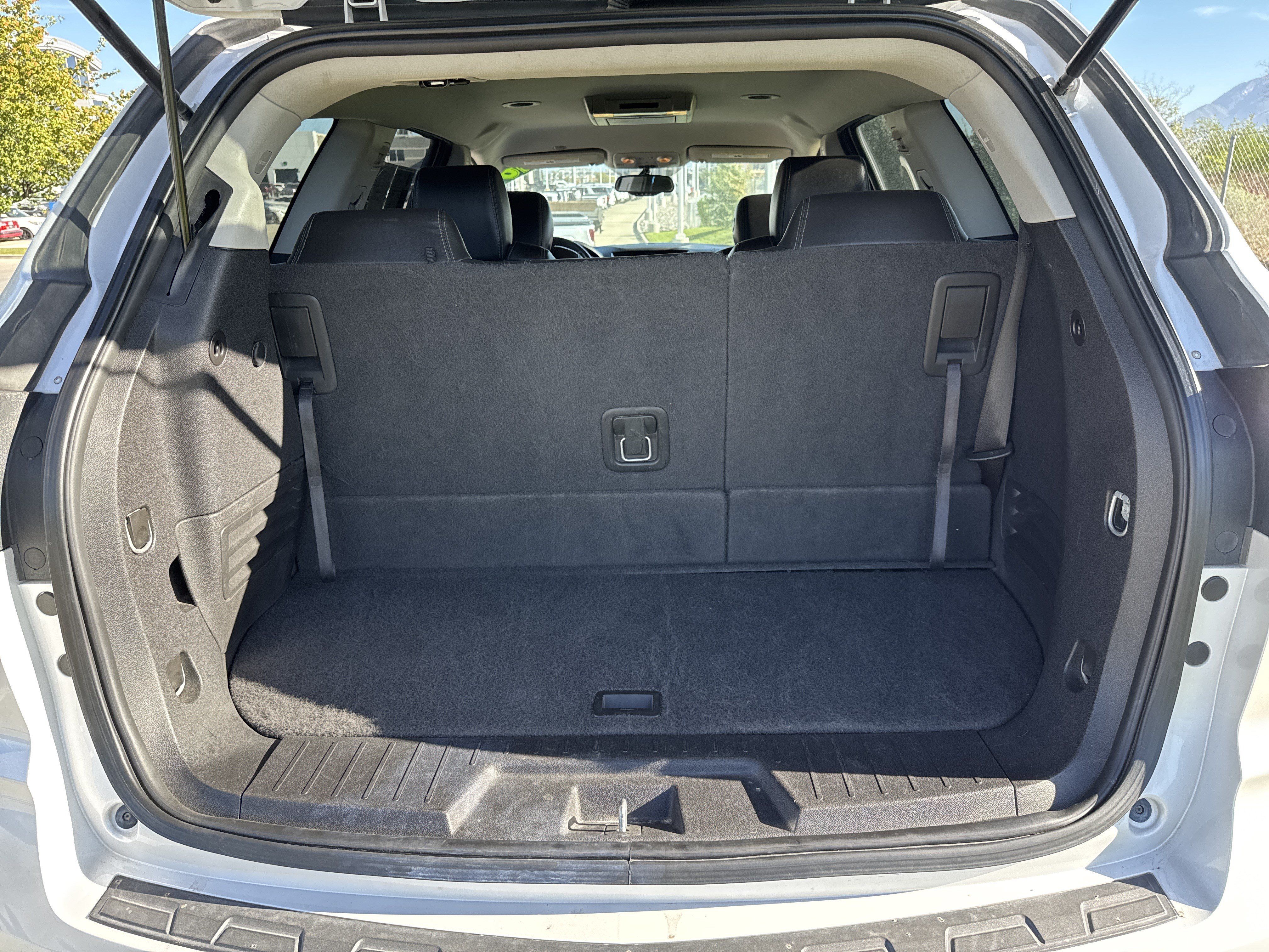 Used 2016 Chevrolet Traverse LT AWD/4WD image 25