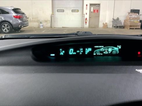 Used 2014 Toyota Prius Two image 25