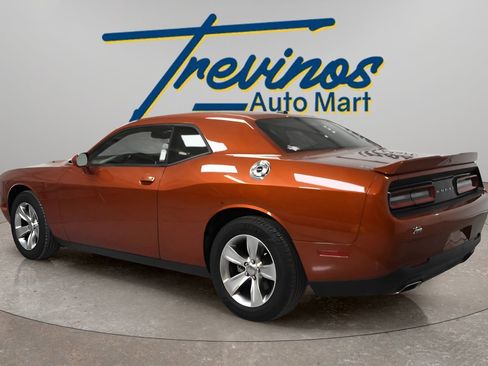 Used 2021 Dodge Challenger SXT image 9