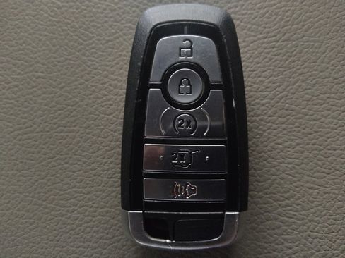 Used 2020 Ford Expedition XLT w/ Equipment Group 202A image 32