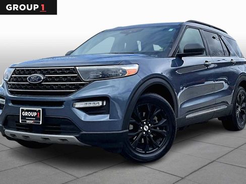 Used 2021 Ford Explorer XLT w/ Equipment Group 202A image 1