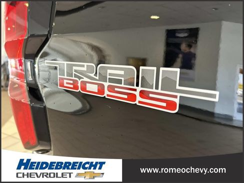 Certified 2023 Chevrolet Colorado Trail Boss AWD/4WD image 37