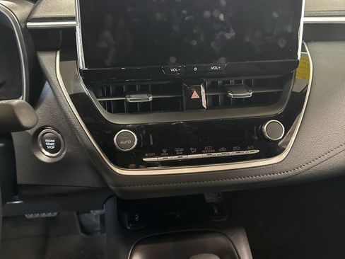 Certified 2025 Toyota Corolla XSE image 13