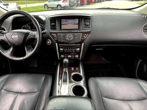 Used 2013 Nissan Pathfinder SL FWD image 16