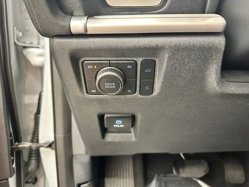 Used 2025 Ford Expedition Active image 35