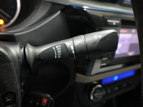 Used 2014 Toyota Corolla LE FWD image 33