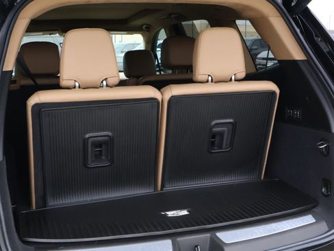 Used 2024 Cadillac XT6 Sport w/ Platinum Package image 28