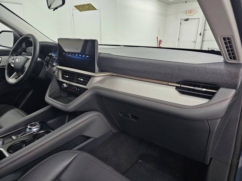 New 2026 Ford Explorer Active w/ Active Comfort Package AWD/4WD image 11