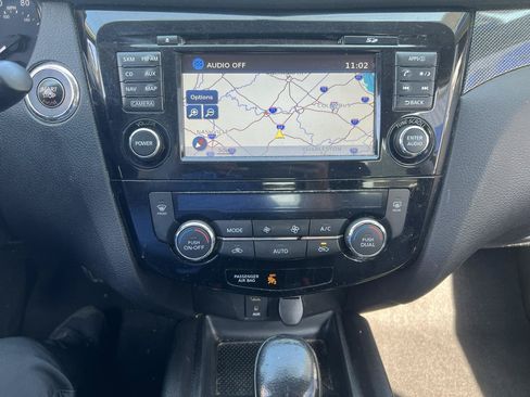 Used 2015 Nissan Rogue SL w/ SL Premium Package AWD/4WD image 19