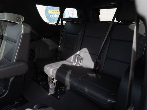 Used 2024 GMC Yukon XL SLT image 23