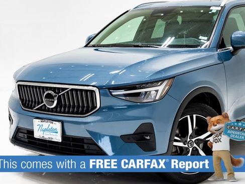 Used 2023 Volvo XC40 B5 Plus AWD/4WD image 2