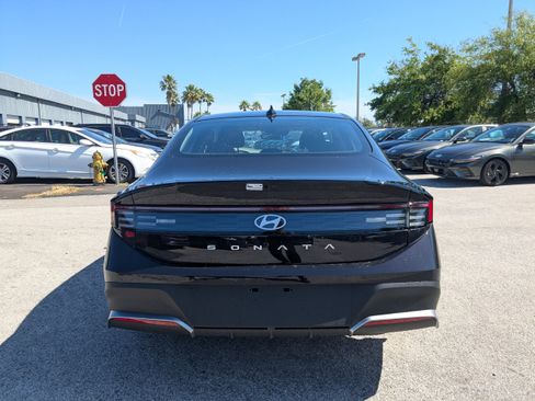 Used 2026 Hyundai Sonata SE FWD image 6