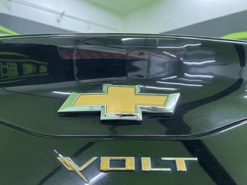 Used 2017 Chevrolet Volt Premier w/ Driver Confidence II Package FWD image 12