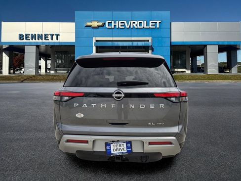 Used 2024 Nissan Pathfinder SL w/ SL Premium Package AWD/4WD image 6