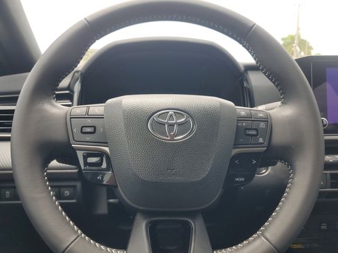 Certified 2025 Toyota Camry SE FWD image 19