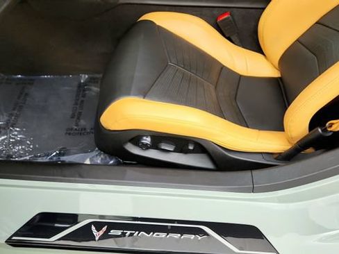 Used 2024 Chevrolet Corvette Stingray Preferred Conv w/ Z51 Performance Package RWD image 42