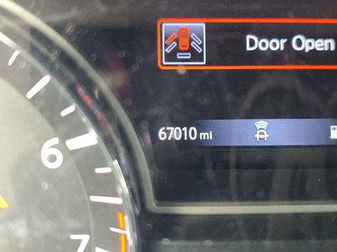 Used 2019 Nissan Pathfinder SL image 18