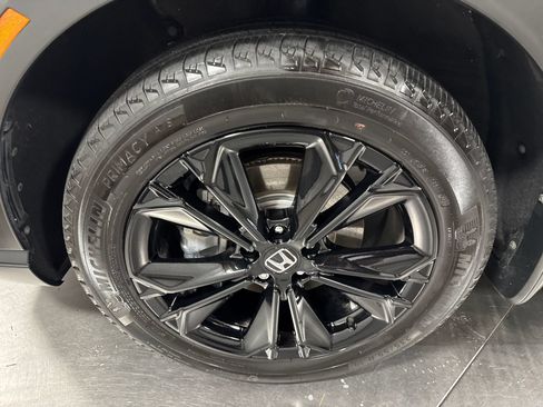 Used 2025 Honda CR-V Sport Touring image 3